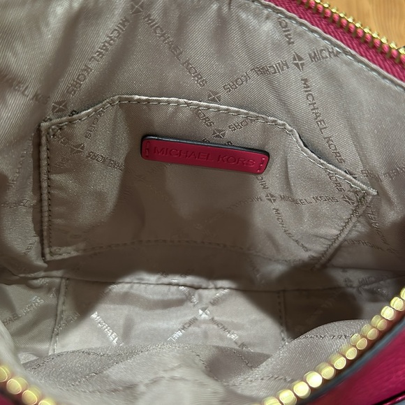 Michael Kors half moon xbody - Picture 5 of 5